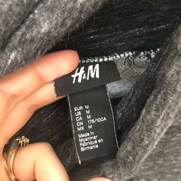H and M turtleneck - Picture 4 of 4